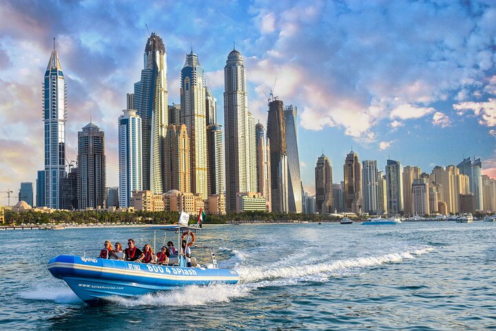 Private Dubai Speedboat Tour Dubai Marina, Atlantis and Burj Al Arab