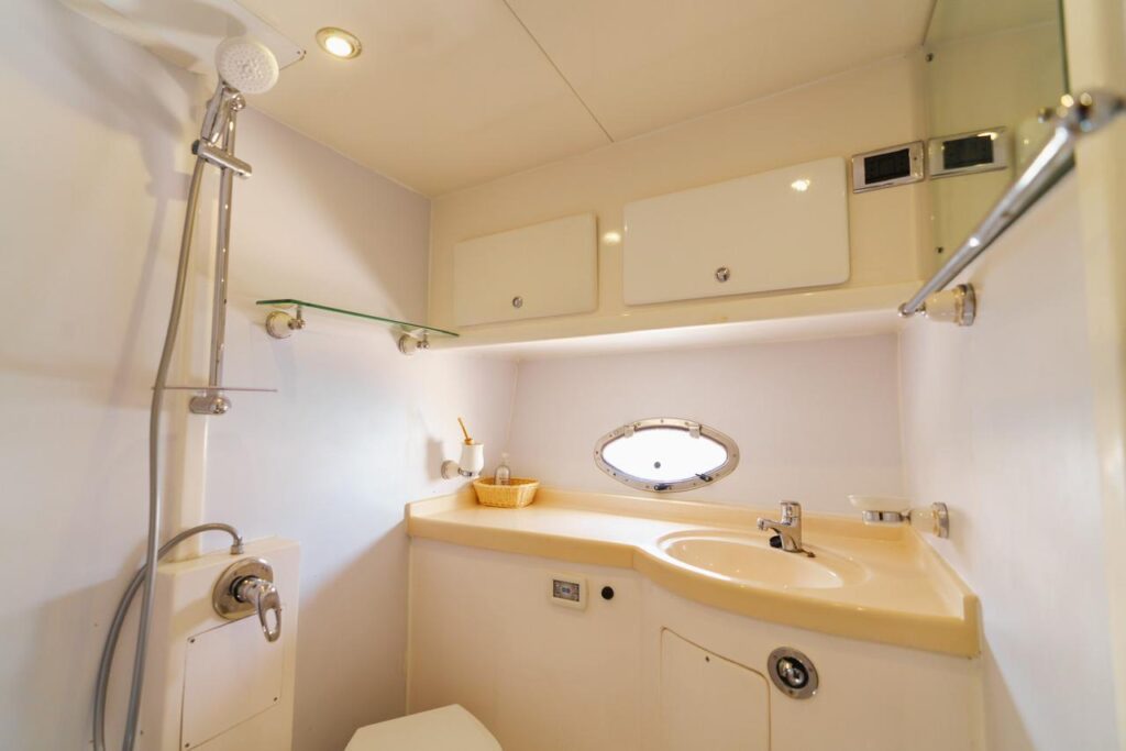 VIP Dubai Yacht Tour - Private